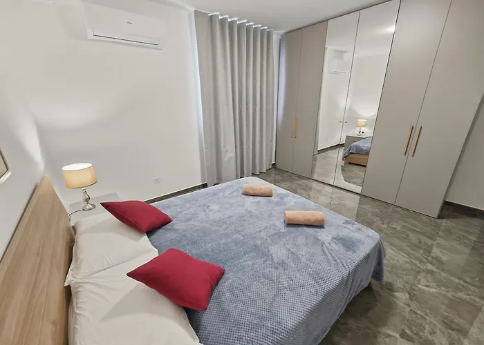 Park Views Terrace 2br 5 * St. Paul's Bay